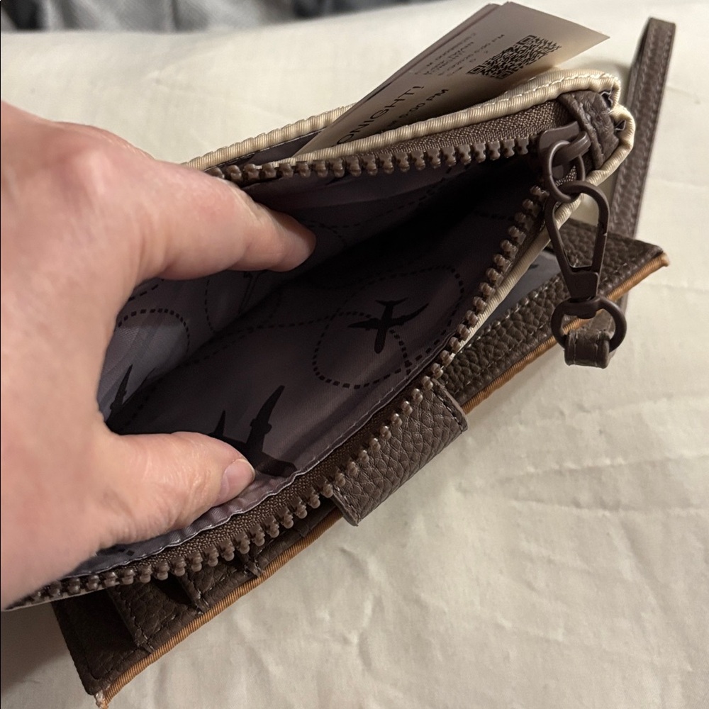 Samantha Brown ToGo Quilted RFID Travel Wallet - Taupe Colorblock - Picture 7 of 7